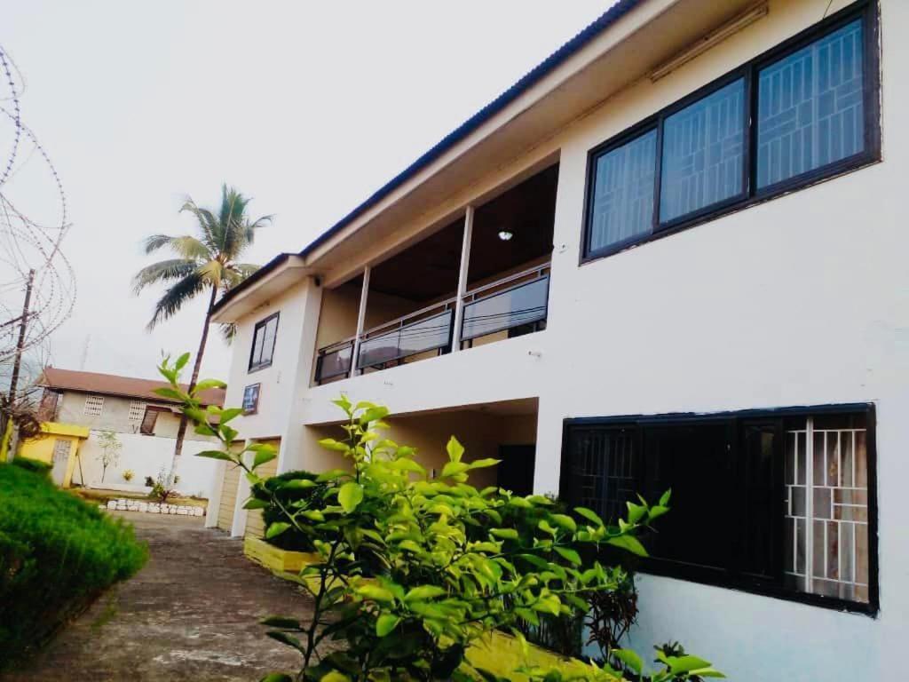 Zunox Guest House Freetown Exterior photo