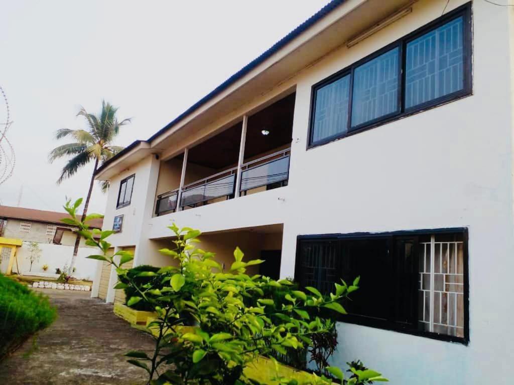 Zunox Guest House Freetown Exterior photo